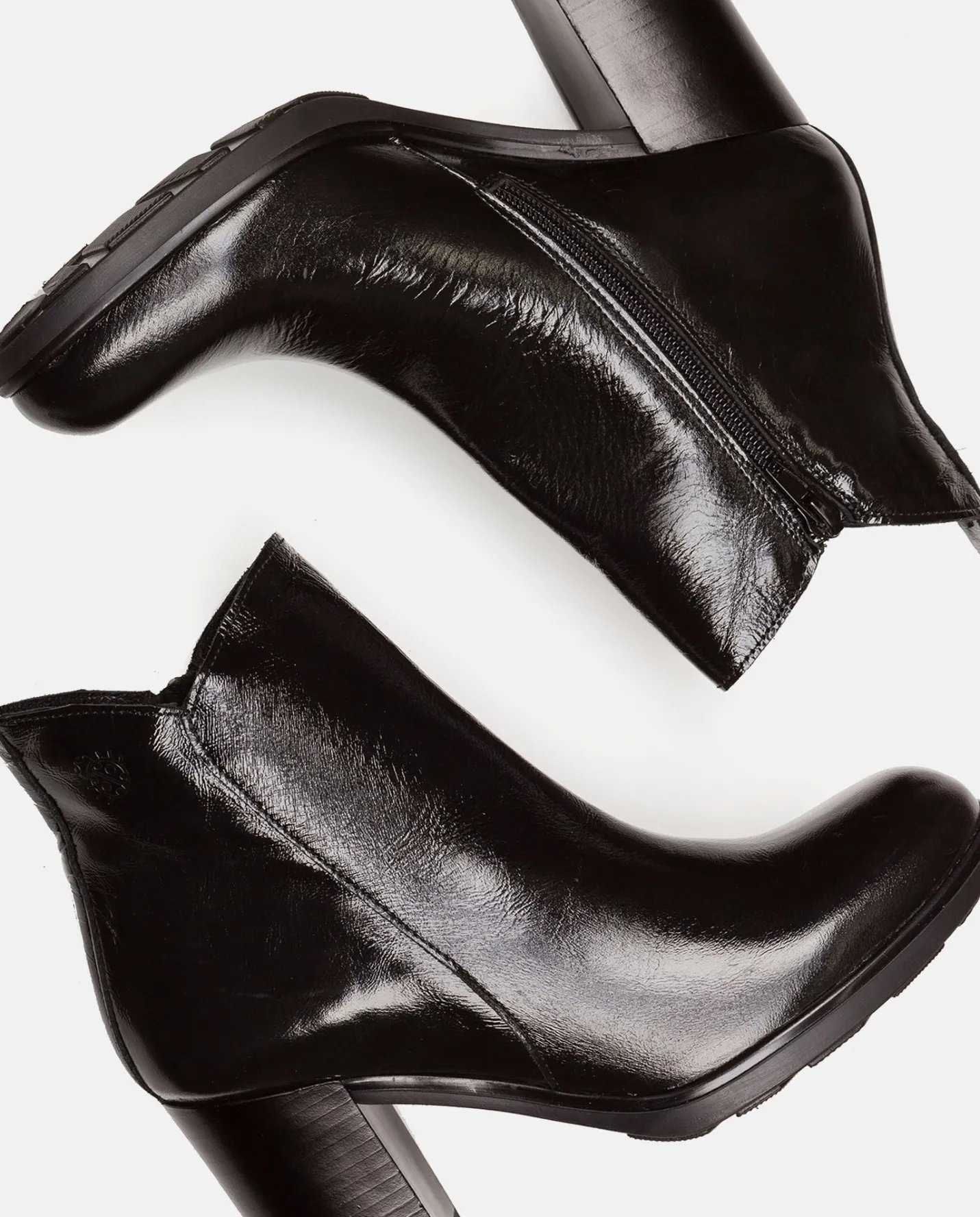 botn_de_tacn_kiel__negro_4.webp Yokono Botín De Tacón Kiel 002 Negro | Mujer Botines