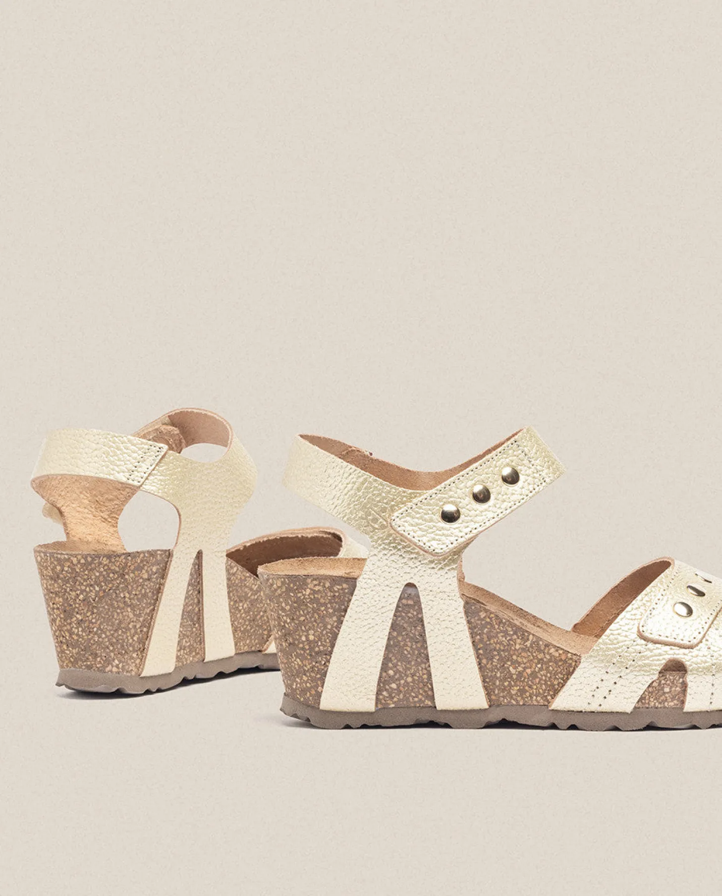 sandalia_cua_cadiz__dorad_2.webp Yokono Sandalia Cuña Cadiz 303 Dorado | Mujer Sandalias De Cuña